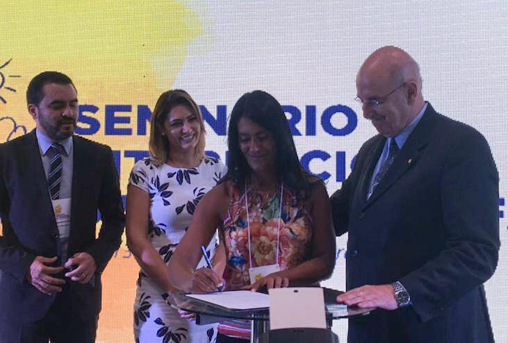 Em Brasília, Eliane Aquino reafirma o compromisso de Sergipe com a primeira infância