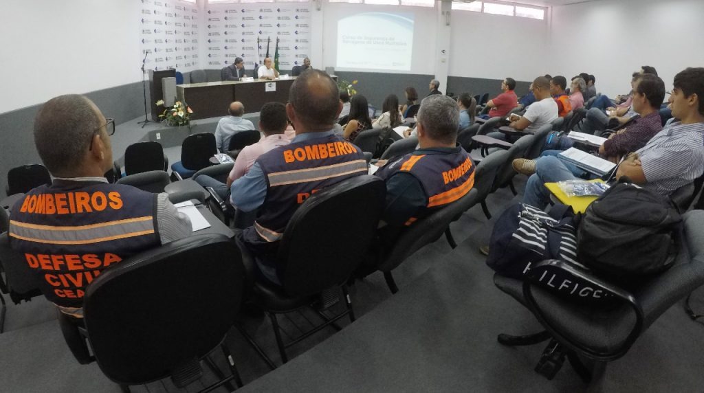 Defesa Civil Estadual participa de curso sobre segurança de barragens na Paraíba