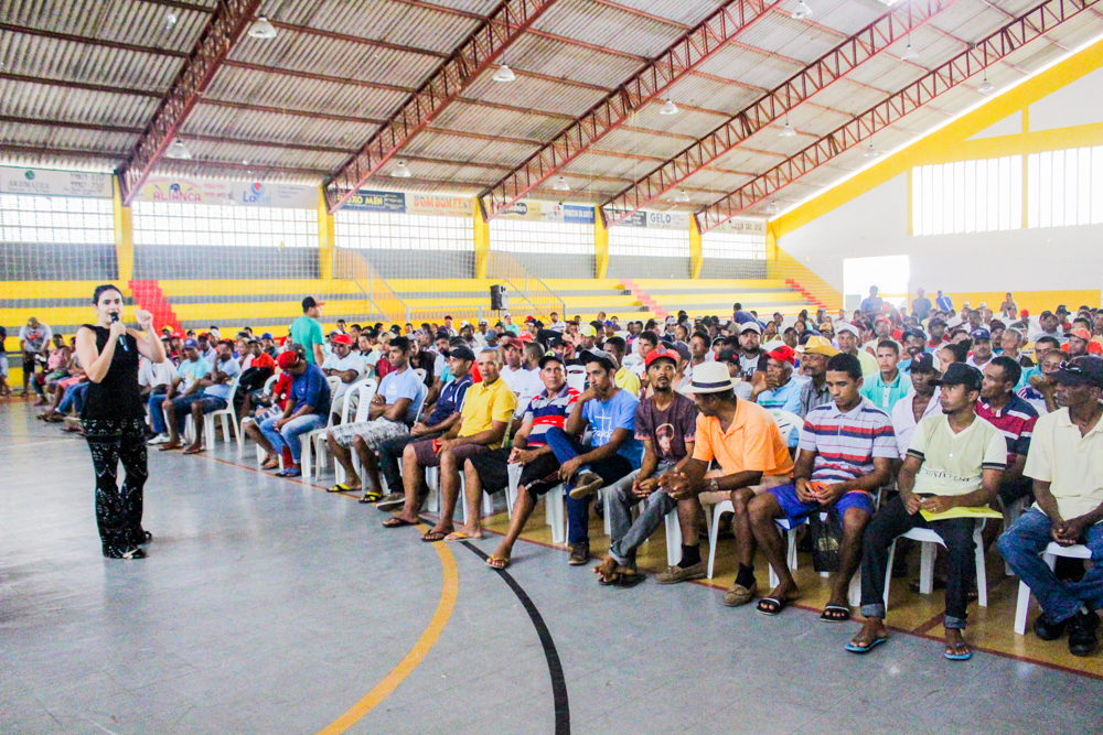 Trabalhadores rurais de Capela recebem cartão e senhas do Programa Mão Amiga Cana