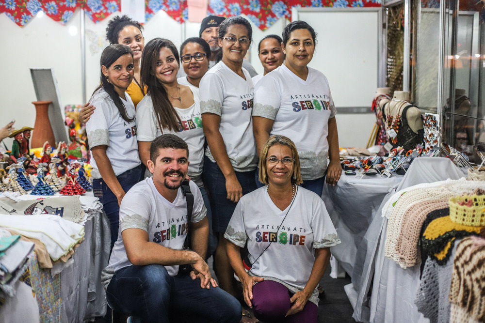 Exposição no Arraiá do Povo gera renda para artesãos de municípios sergipanos