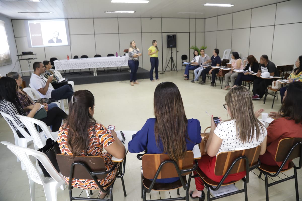 Governo orienta equipes municipais sobre integração de usuários da Assistência Social ao mundo do trabalho