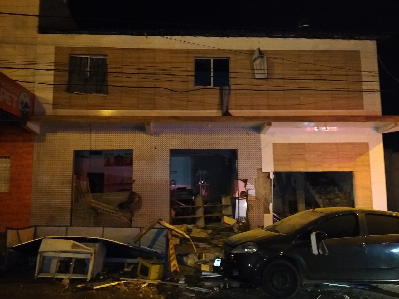 Defesa Civil Estadual interdita edificação após explosão de GLP no 18 do Forte