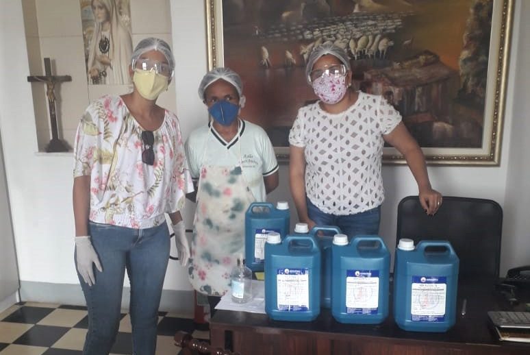 SEIAS entrega suprimento de álcool para municípios com unidades de acolhimento