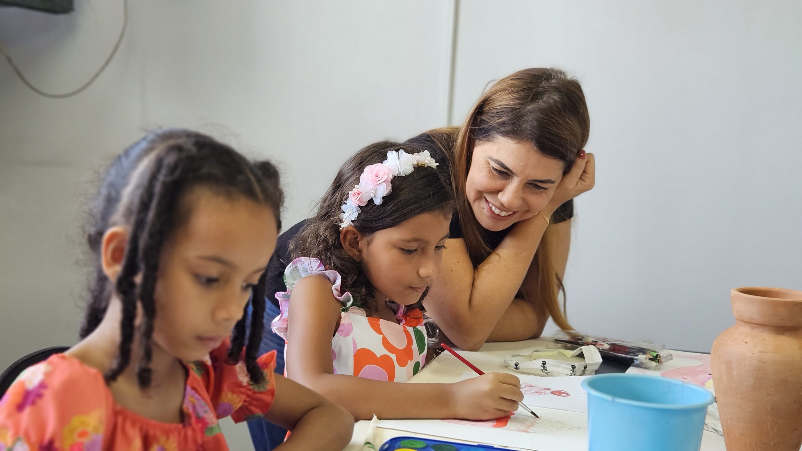 Projeto da Seasic promove valorização e transformação social por meio do fazer artístico