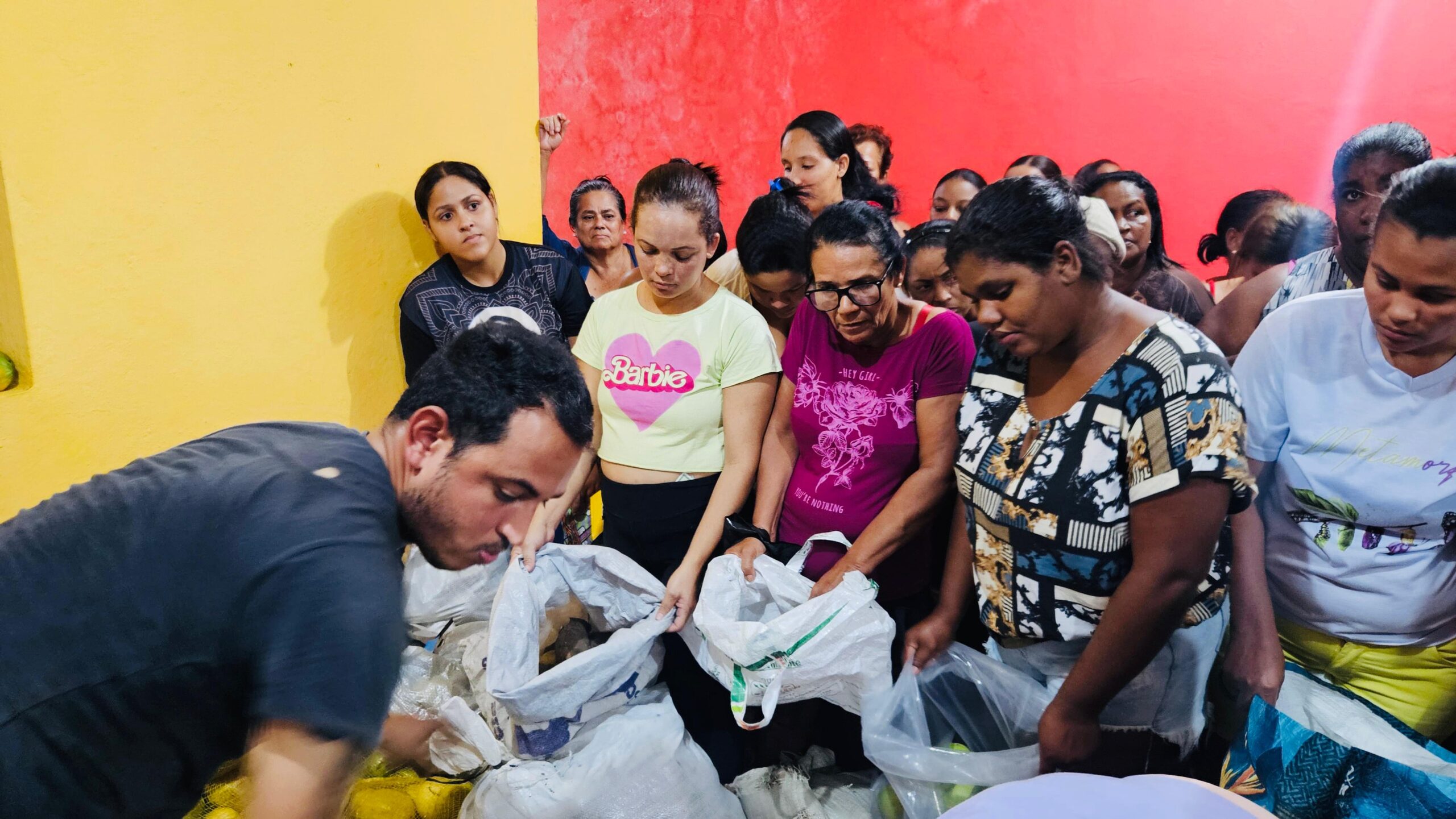 Governo de Sergipe entrega mais de 20 toneladas de produtos através do Programa de Aquisição de Alimentos