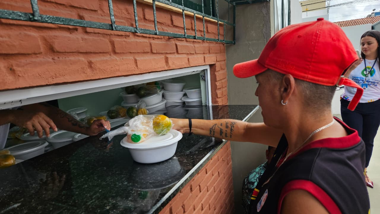 Restaurante Popular Padre Pedro amplia atendimento com novo ponto no Espaço Cuidar Bugio