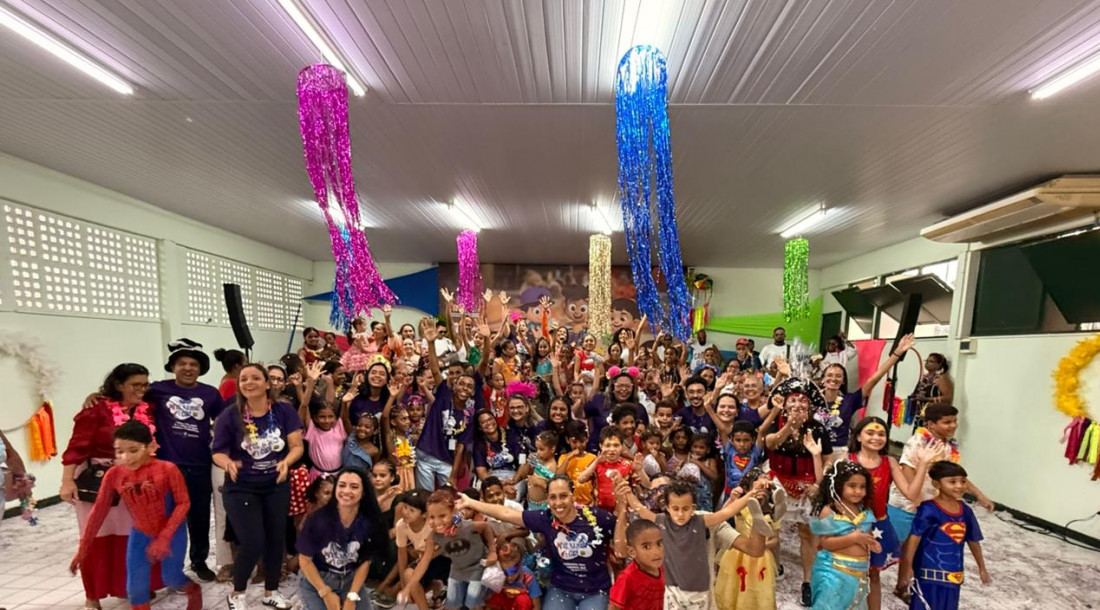 Carnaval dos Espaços Cuidar reúne cerca de 200 crianças em ação de alegria, inclusão e convivência